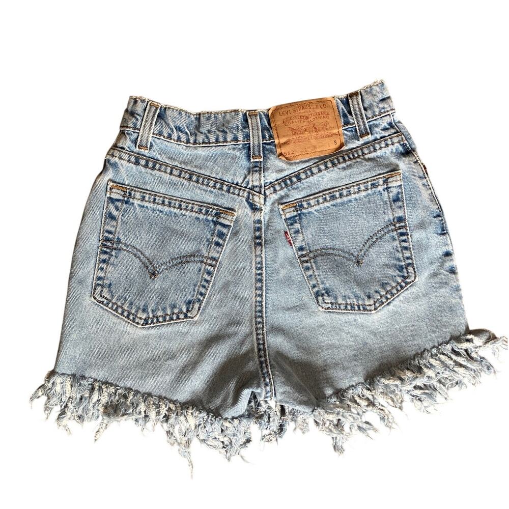 Levi’s 512Frayed cutoff Shorts size 5